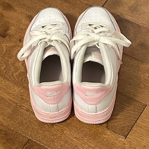 Nike Air Force 1 Low White Pink Foam Sneakers, US 5 Youth / EUR 37.5 - Picture 5 of 10